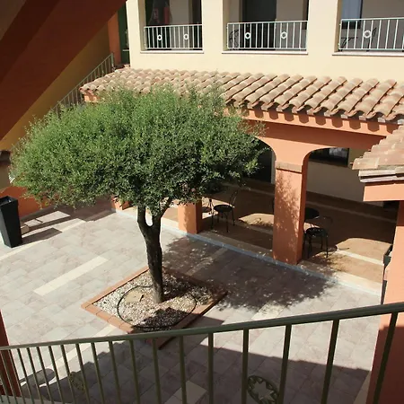Le Vanille Hotel 3*